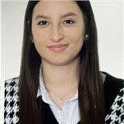 Profesora de Biología imparte clases a niños de primaria y ESO